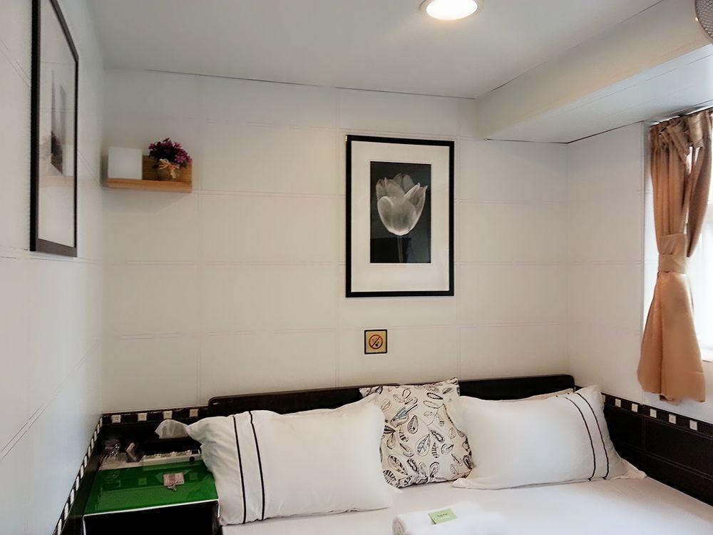 Pearl Harbour Guesthouse@golden Crown Court Guest house Hong Kong