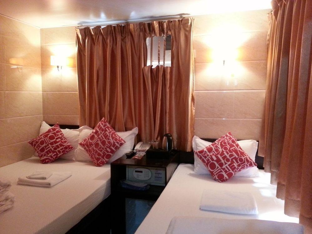 Pearl Harbour Guesthouse@golden Crown Court Guest house *
