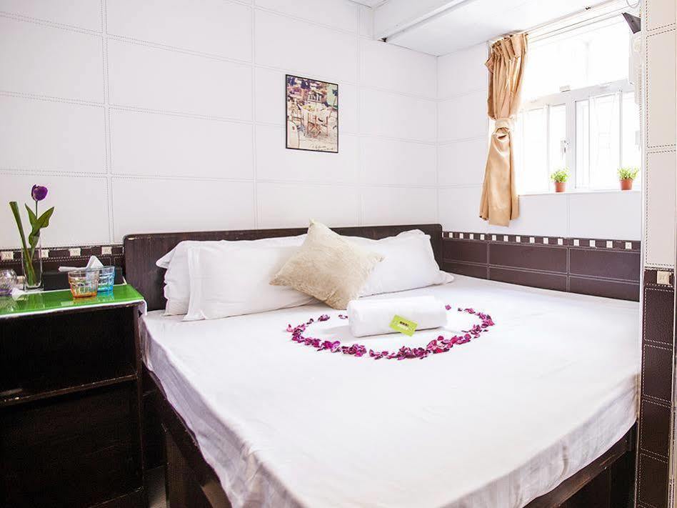 Pearl Harbour Guesthouse@golden Crown Court Guest house *